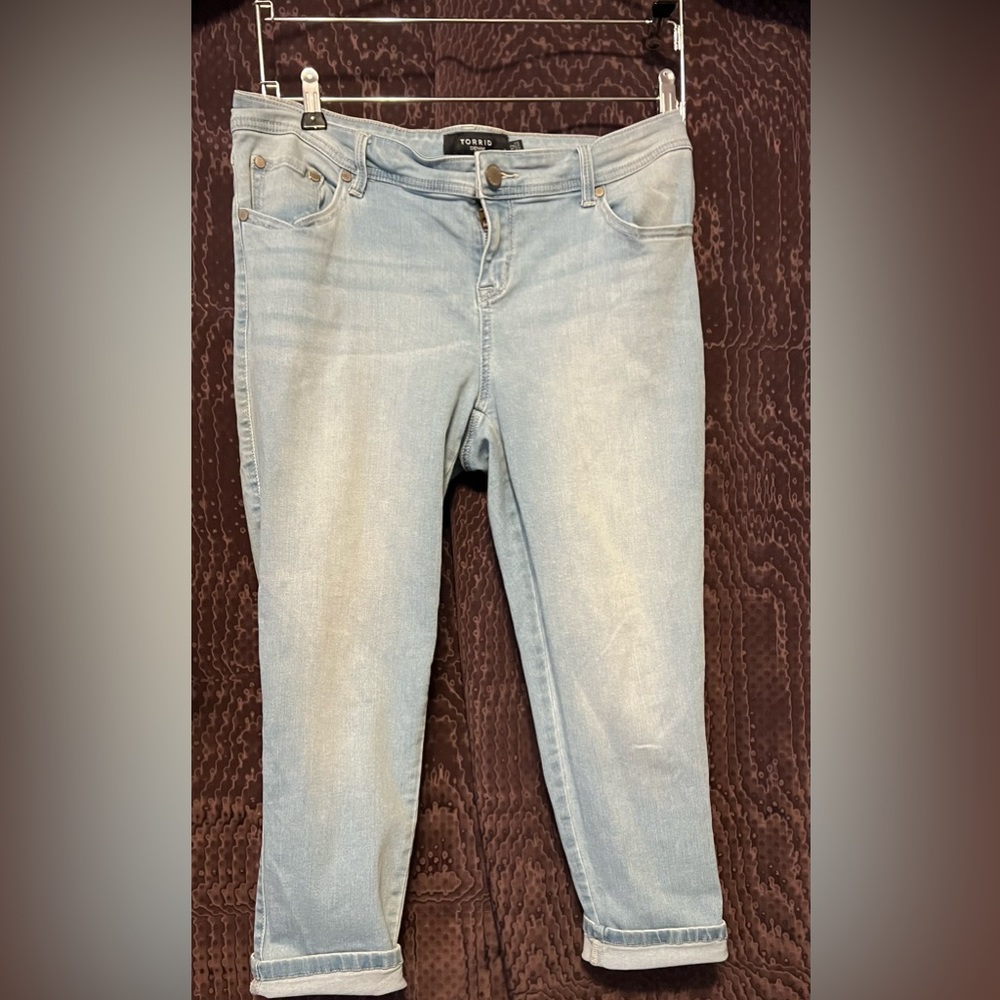 Torrid crop Jean